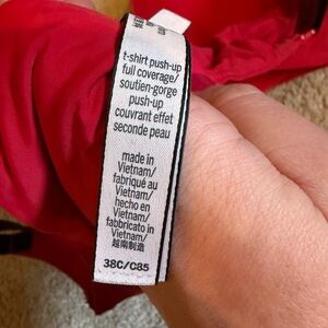 Victorias Secret T-shirt push up bra - 38C